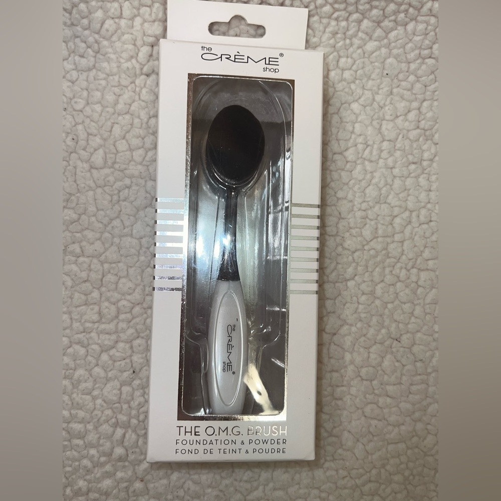 The O.M.G. Brush The Creme Shop